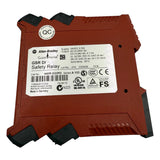 Relé de Segurança Allen-Bradley 440R-D22R2 A - Cabo Eletro