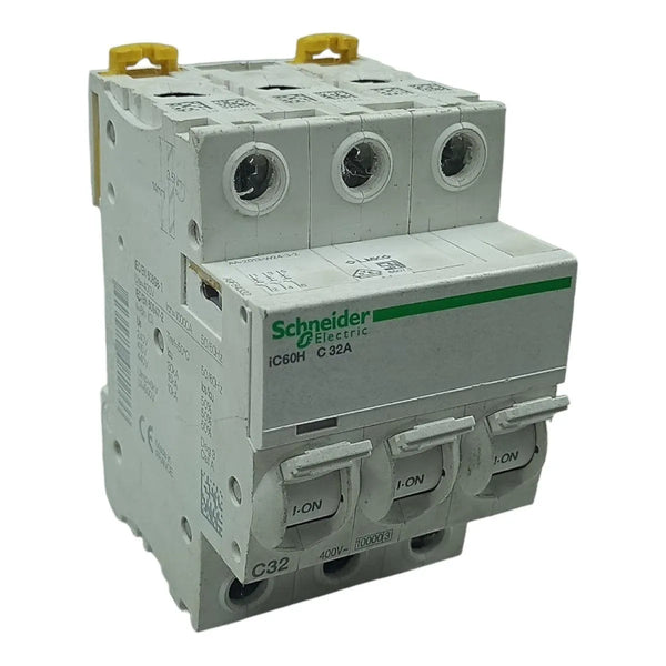 Disjuntor Tripolar 3P Schneider IC60H C 32A 400V 50/60HZ 6KV - Cabo Eletro