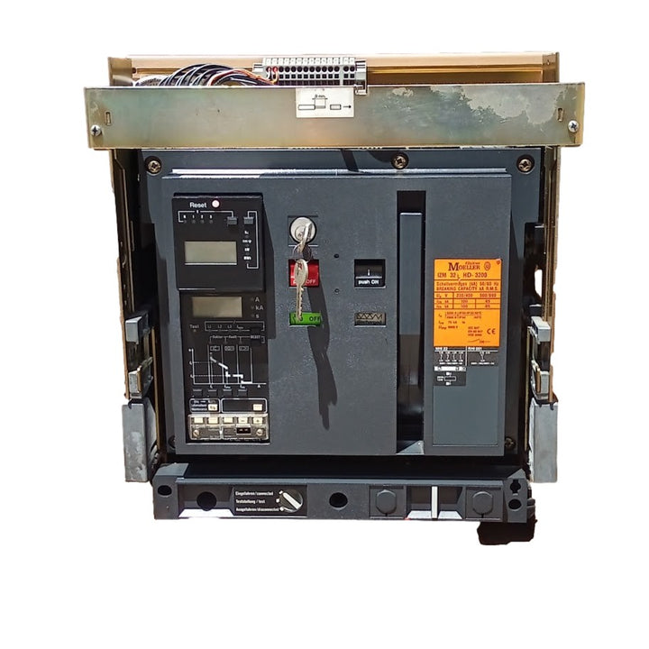 Disjuntor Moeller IZM 32 HD-3200 3P 690V 3200A 75KA - Cabo Eletro