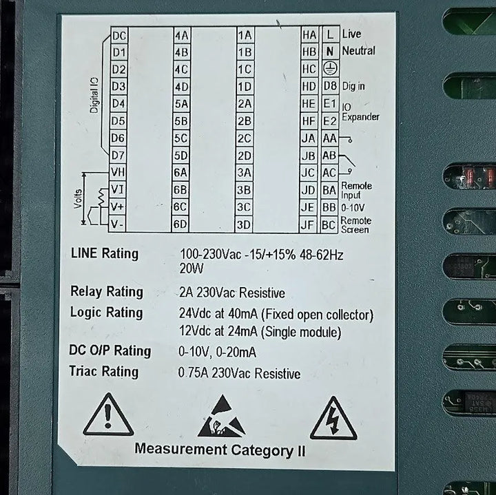 Controlador de Temperatura EuroTherm 2074/VH/1/2/1/XX/D4/XX/ - Cabo Eletro