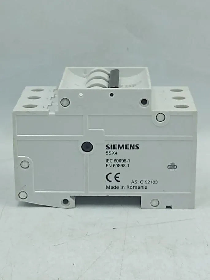 Disjuntor Tripolar Siemens 5SX43 C16 400V - Cabo Eletro