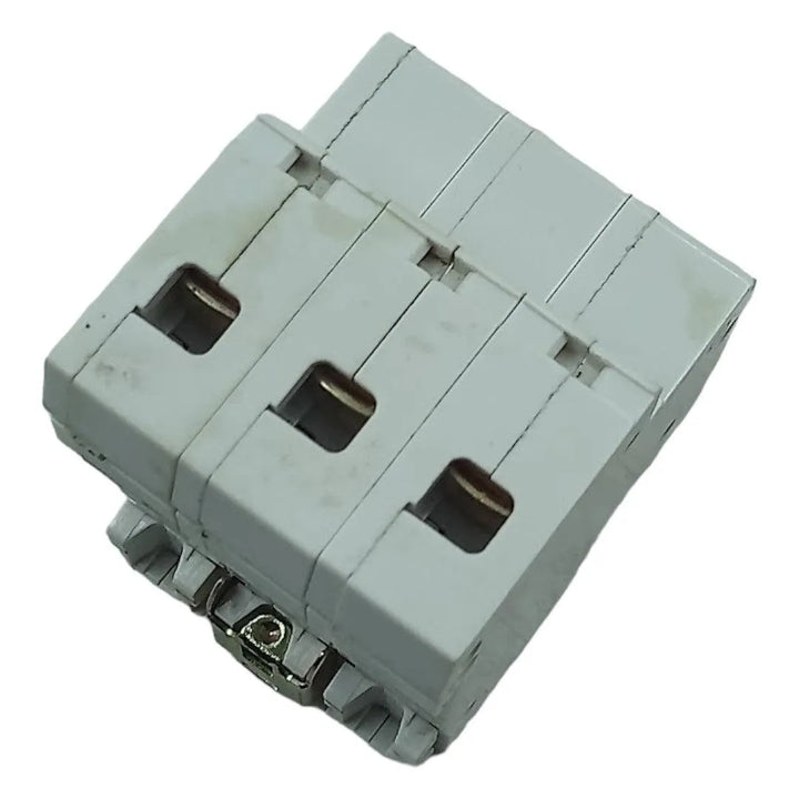 Disjuntor Tripolar Weg MBW-C16 Curva C 16A 3P 230/400v 10kA - Cabo Eletro
