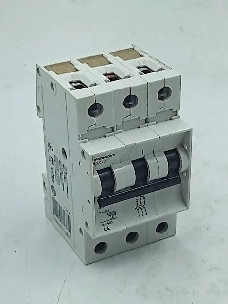 Disjuntor Tripolar Siemens 5SX23 C1 400V - Cabo Eletro