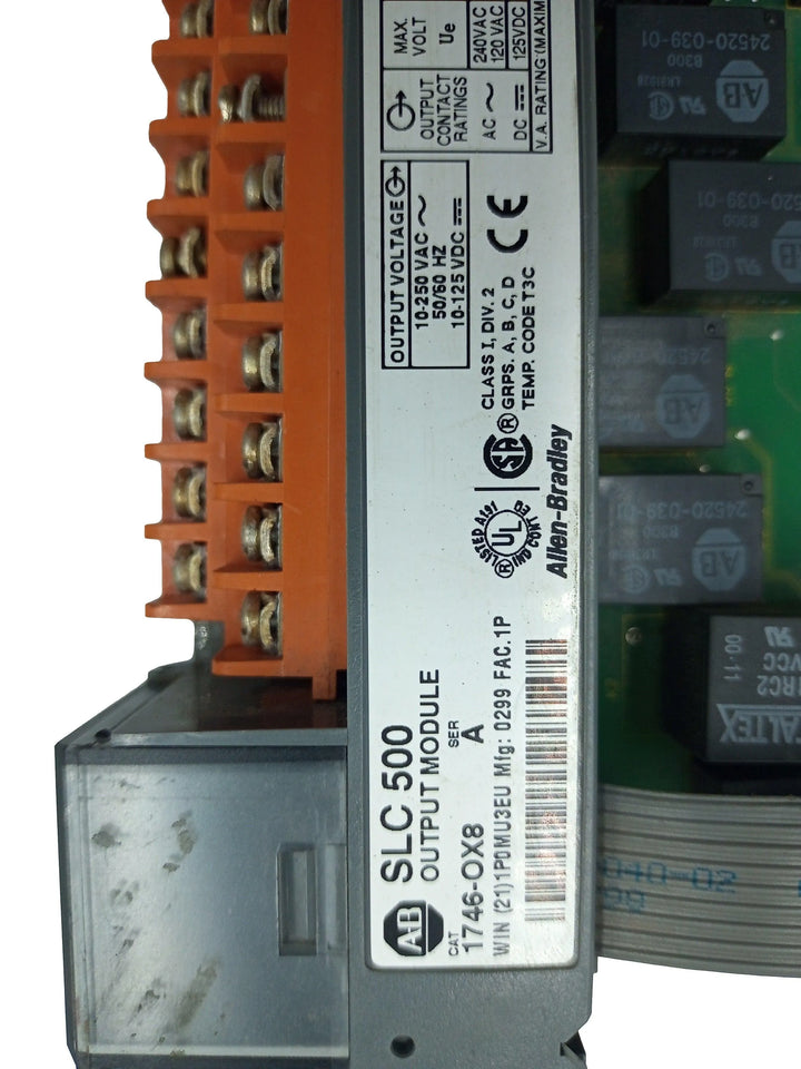 Módulo de saída de relé ALLEN-BRADLEY SLC 500 1746-OX8 - Cabo Eletro