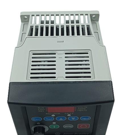 Inversor De Frequência Allen Bradley 22A-D8P7N104 3.7kW 5cV - Cabo Eletro