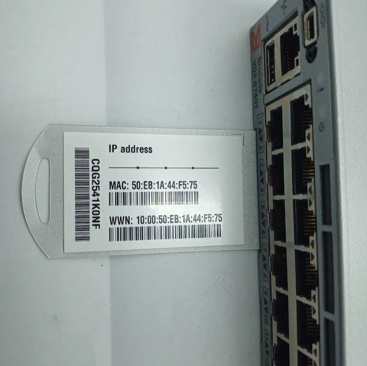 Switch Brocade BR-VDX6740T-24-F 48 Portas - Cabo Eletro