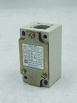Corpo da Chave de Limite Telemecanique XCK-B1 500V 10A - Cabo Eletro