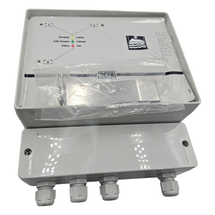 Carregador de Bateria DEFA LifeboatCharger 3x5 12vDC - Cabo Eletro