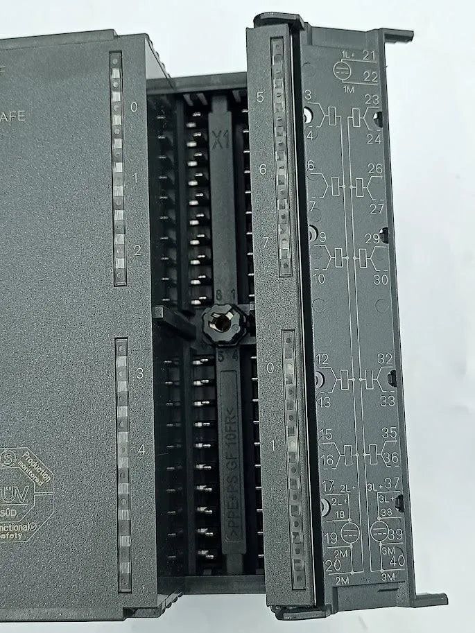 Módulo de Saída Digital Siemens 6ES7 326-2BF01-0AB0 - Cabo Eletro