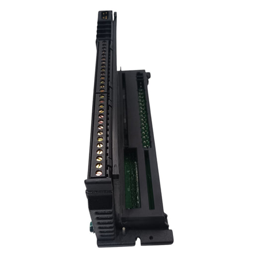 Módulo GE Fanuc IC660BA023CAM 24/48vDC - Cabo Eletro