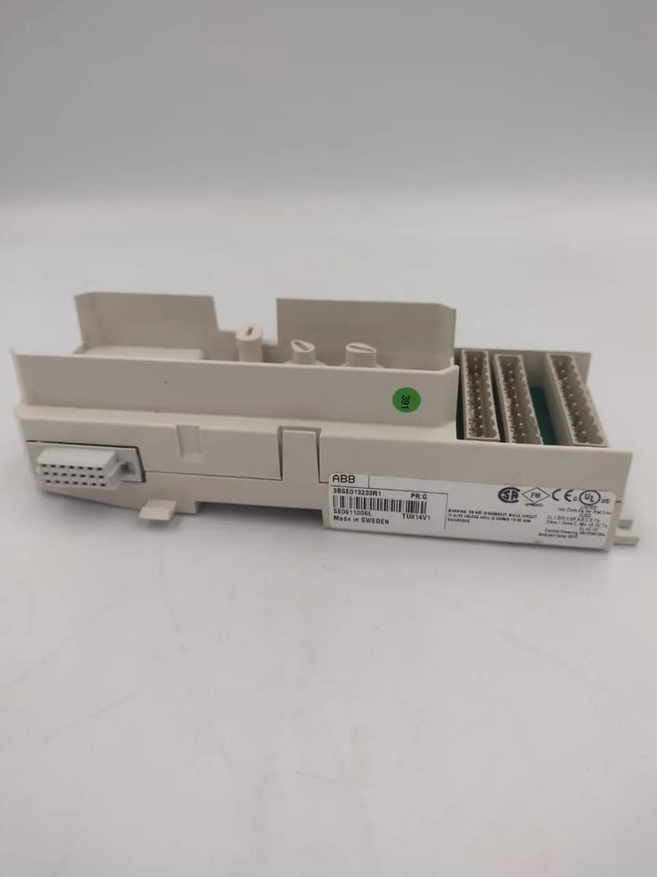 Módulo de Terminação Abb S800 I/O 3bse013233r1 Tu814v1 - Cabo Eletro